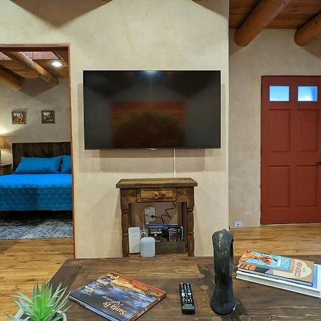 Enchanted Casita With Private Outdoor Hot Tub And Patio, Near Santa Fe Plaza, Sleeps 4 With Free Parking Buitenkant foto