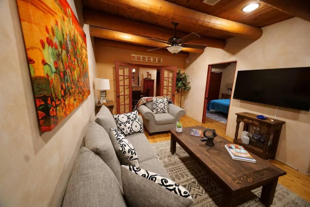 Enchanted Casita With Private Outdoor Hot Tub And Patio, Near Santa Fe Plaza, Sleeps 4 With Free Parking Buitenkant foto