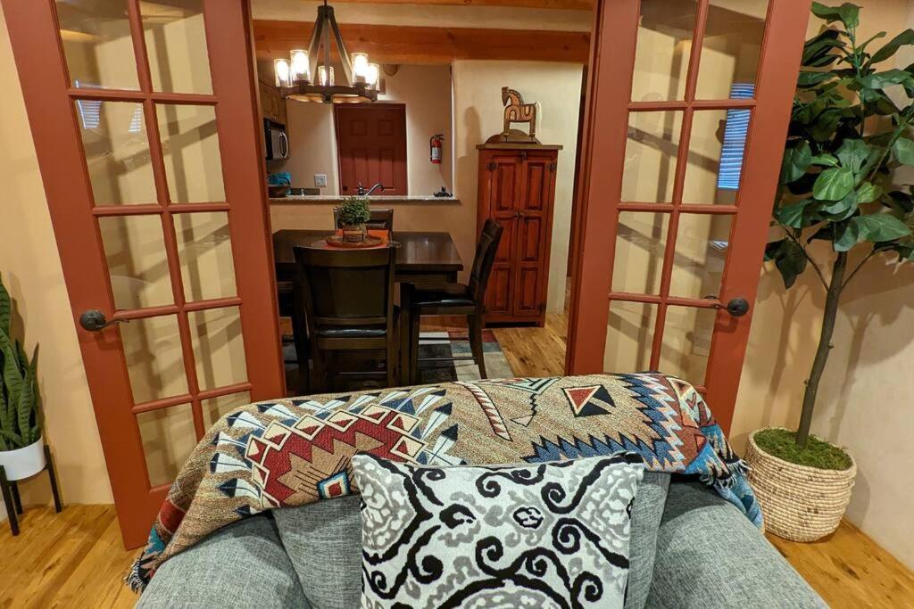 Enchanted Casita With Private Outdoor Hot Tub And Patio, Near Santa Fe Plaza, Sleeps 4 With Free Parking Buitenkant foto